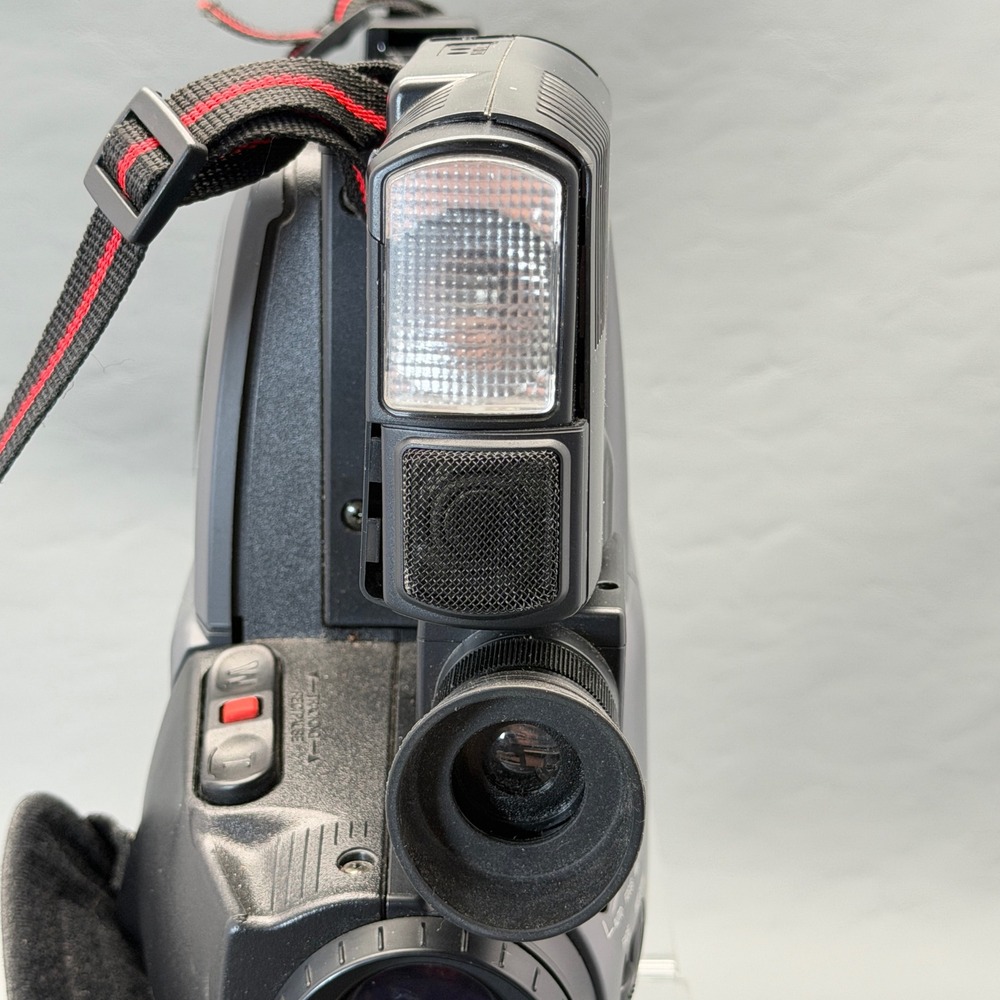 RCA CC547 VHS Camcorder Movie Camera 24x Zoom Bundle Charger Manual FOR PARTS - Picture 7 of 16